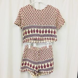 Boho 2 piece set! Perfect for music festivals!!